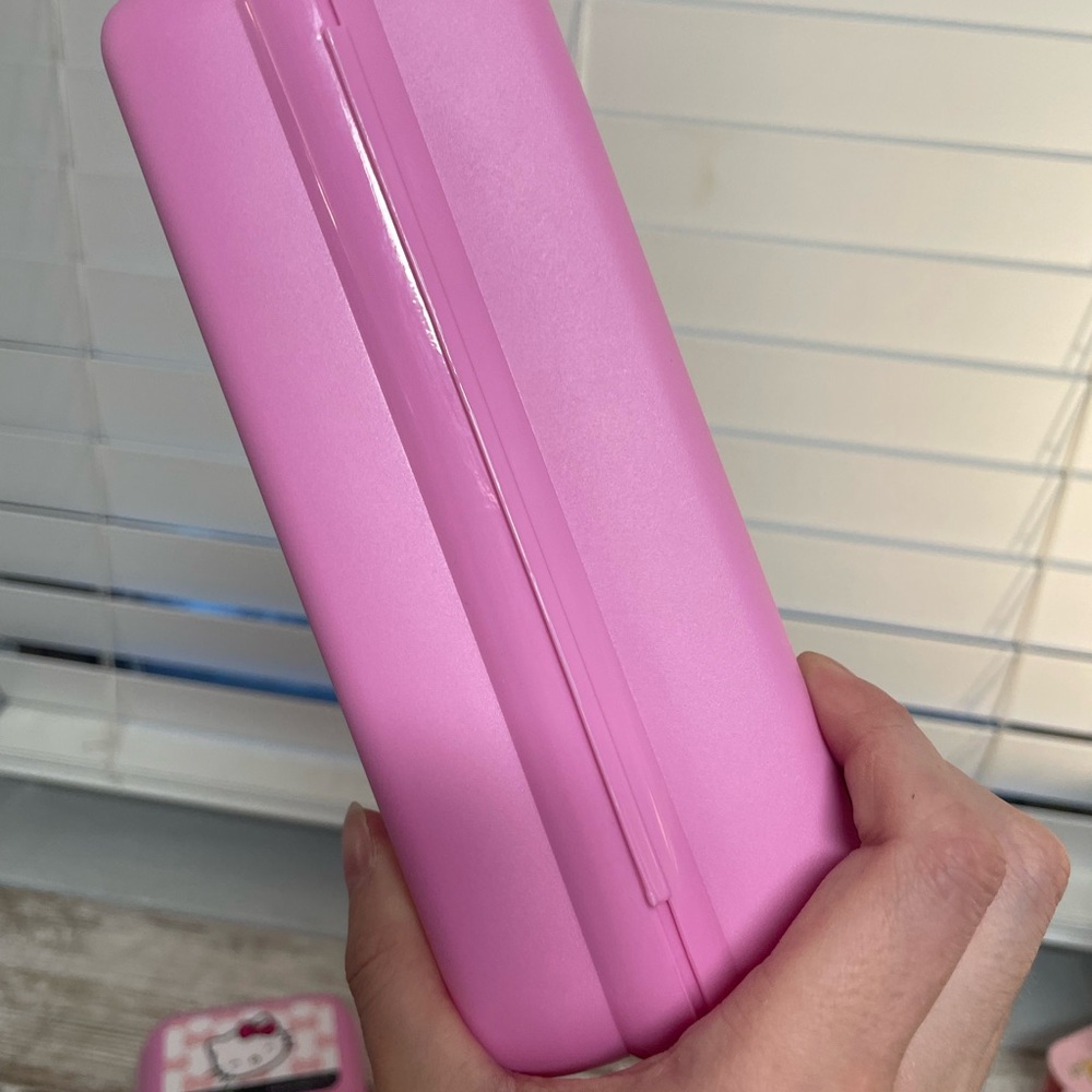 Hello kitty Tupperware - Picture 7 of 12